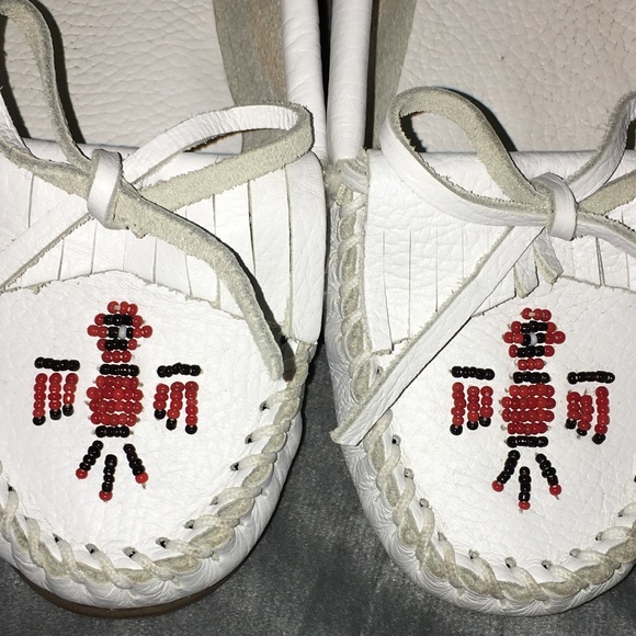 Minnetonka Moccasins - Picture 6 of 8